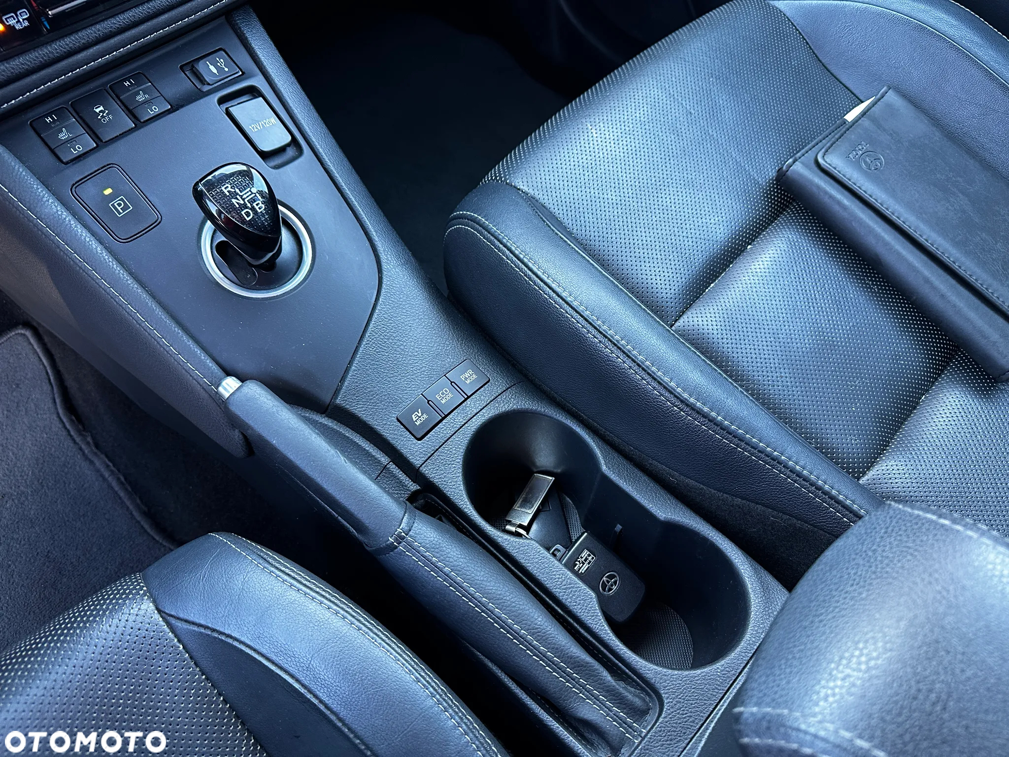 Toyota Auris - 16