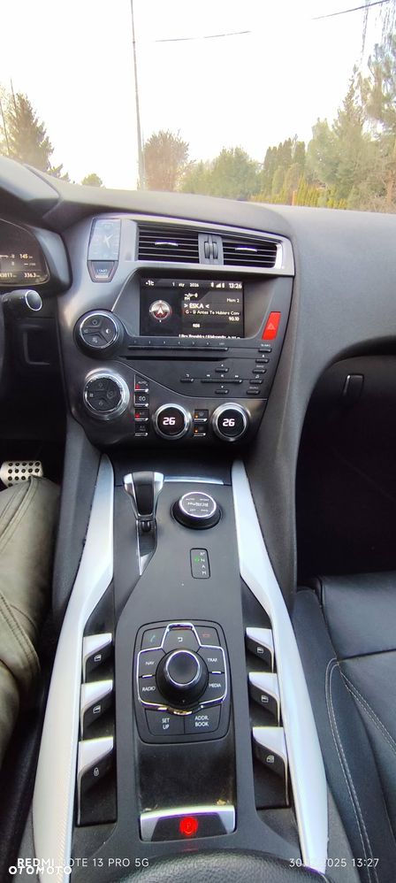 Citroën DS5 Hybrid4 EGS6 SportChic - 8