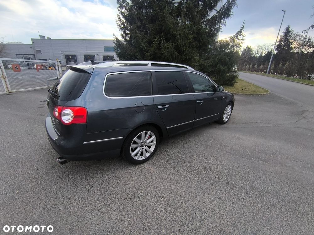 Volkswagen Passat Variant 3.2 V6 FSI 4Motion DSG Highline - 30