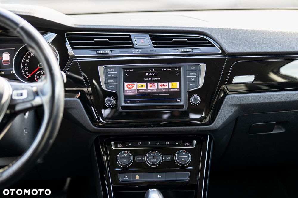 Volkswagen Touran 2.0 TDI BMT Highline DSG - 24