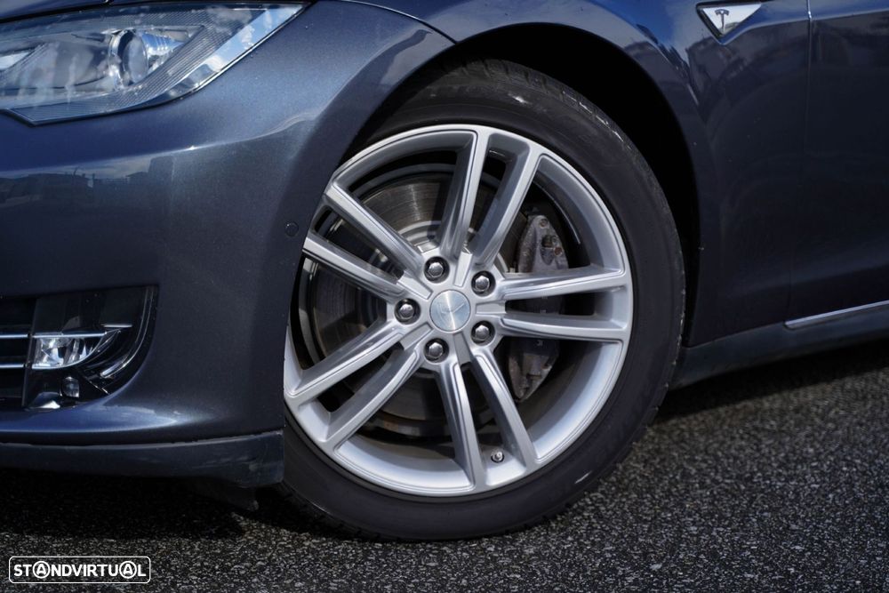 Tesla Model S 85D - 7