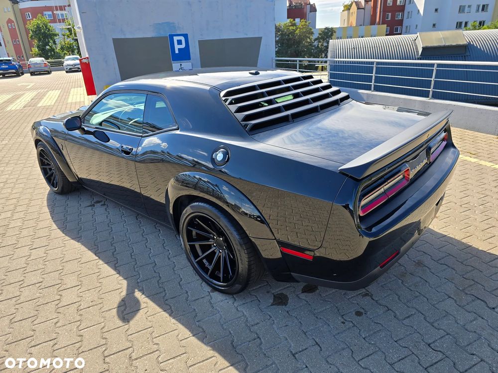 Dodge Challenger 6.2 Hellcat Widebody - 10