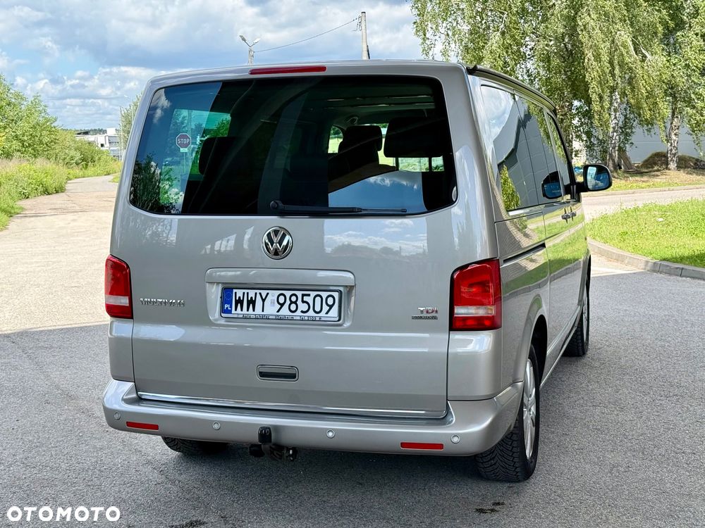 Volkswagen Multivan - 13