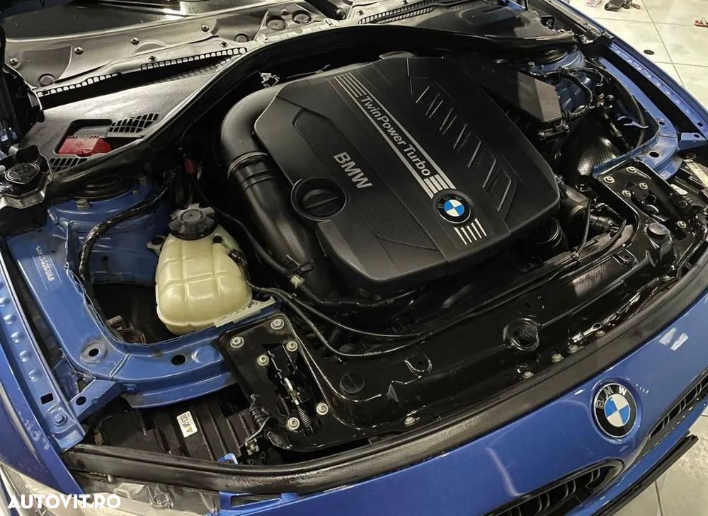 BMW Seria 3 330d xDrive AT - 8
