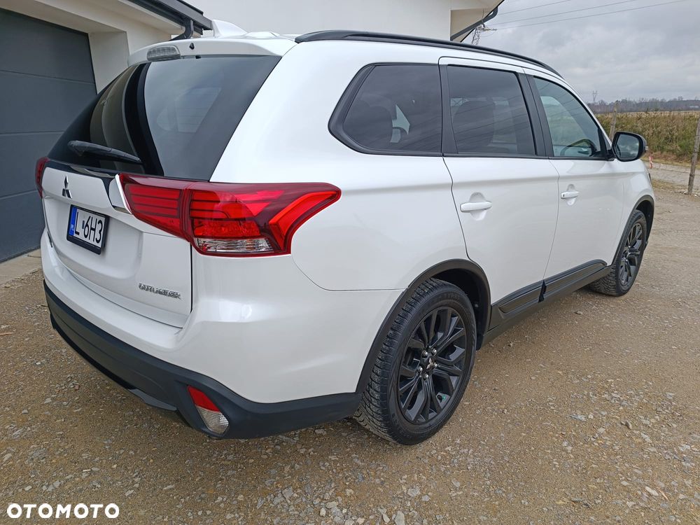 Mitsubishi Outlander - 4