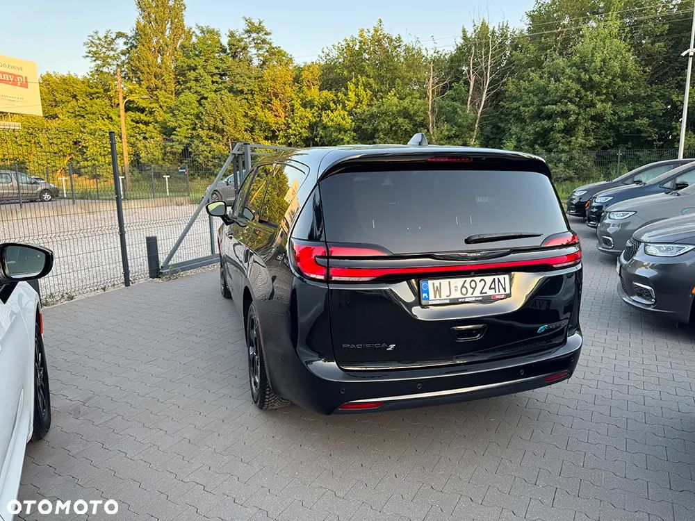 Chrysler Pacifica - 6