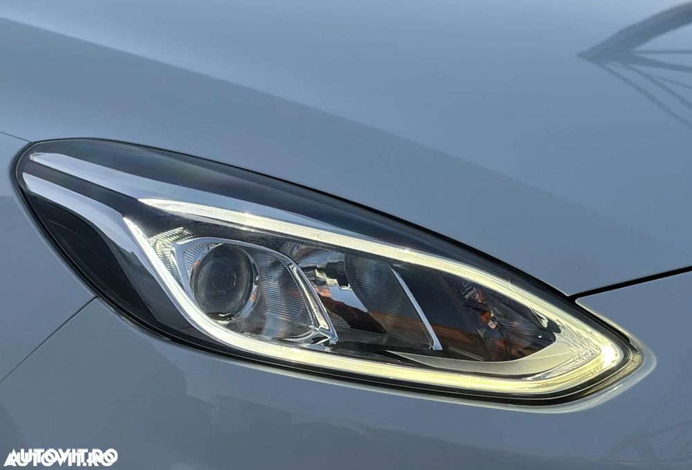 Ford Fiesta 1.1 S&S ST-LINE - 13
