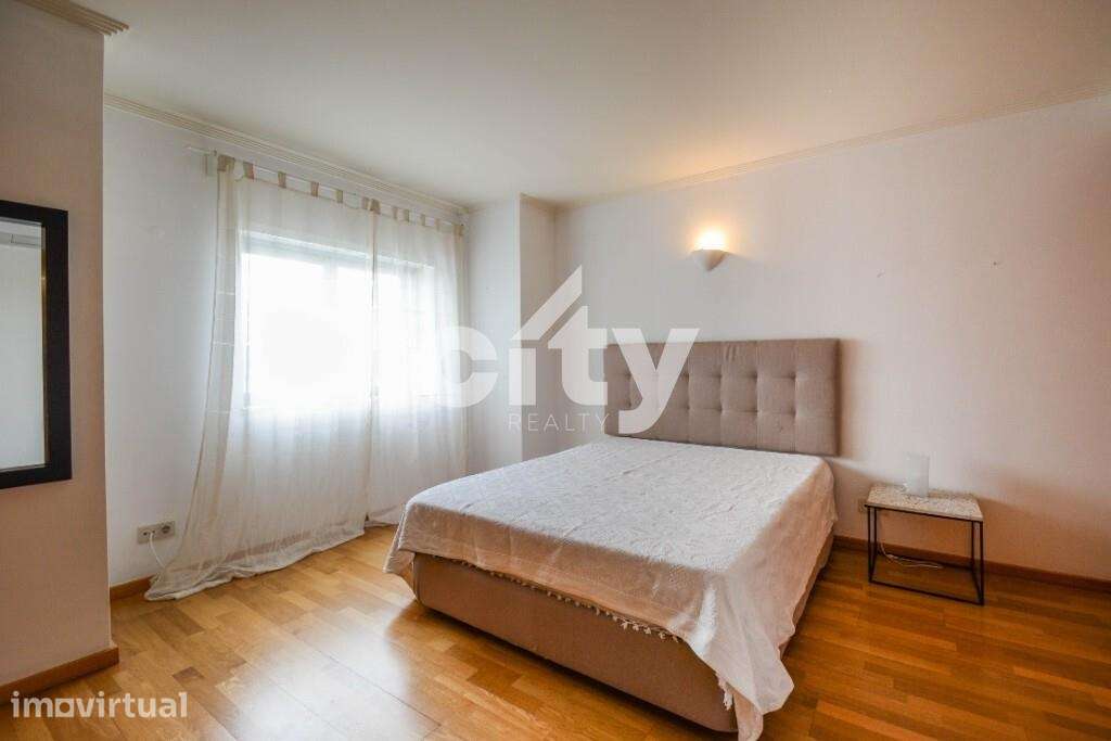 APARTAMENTO T2 (QUINTA DOS BARROS/CAMPO GRANDE) CONDOMÍNIO PRIVADO - P - Grande imagem: 5/23