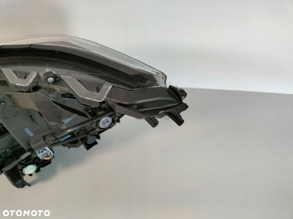 lampa przednia reflektor prawa toyota rav4 v 18- full led - 6