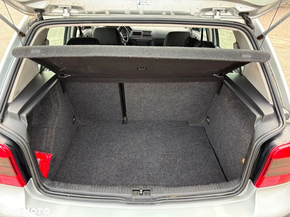 Volkswagen Golf 1.6 Comfortline - 7