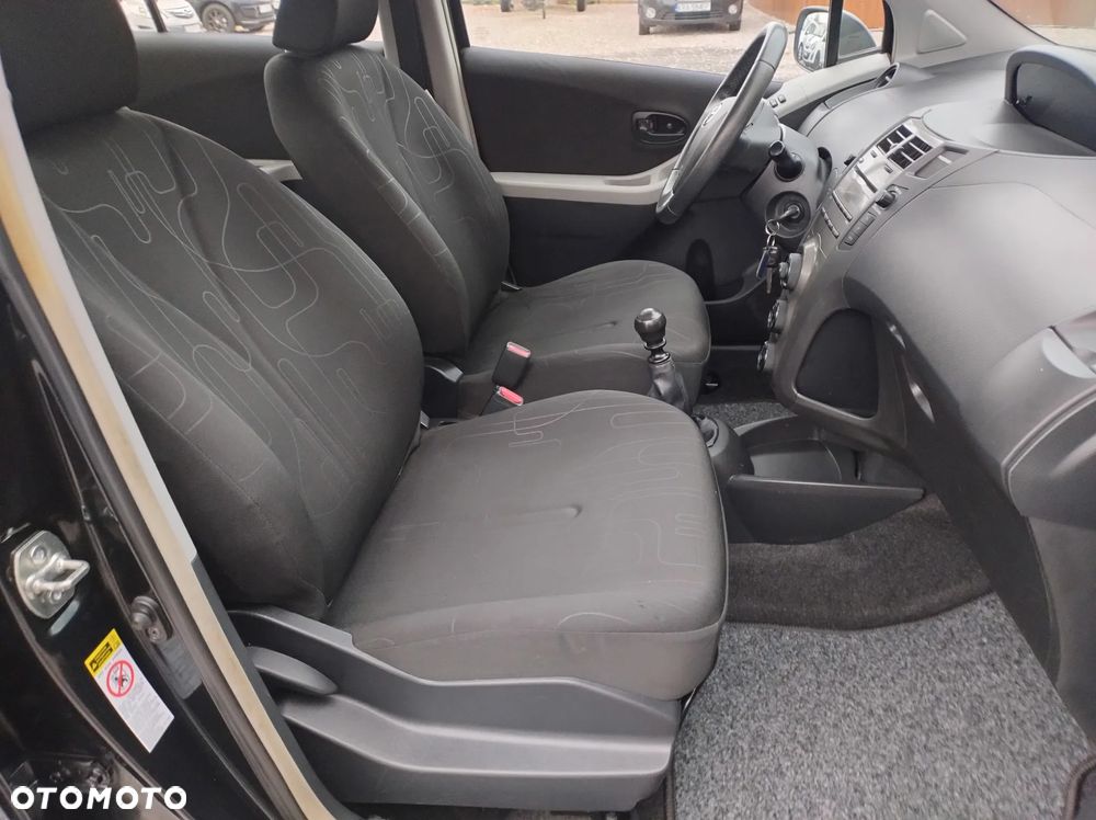 Toyota Yaris 1.33 Active - 27