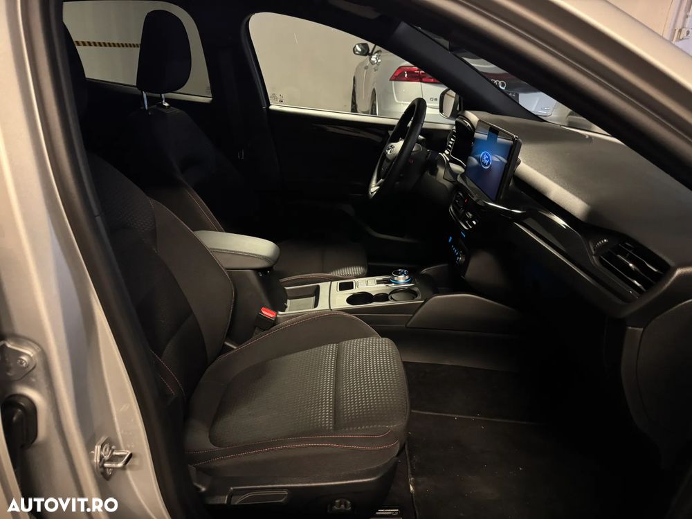 Ford Focus 1.5 EcoBlue 8AT ST-Line - 17
