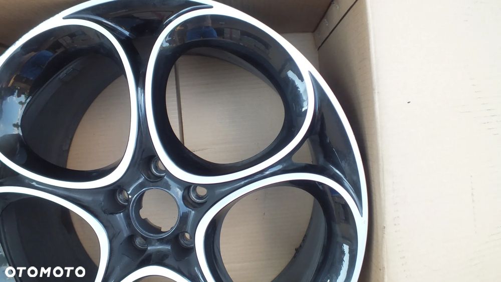 Felga aluminiowa 19 x 8 Alfa Romeo Giulia 156144302 - 5