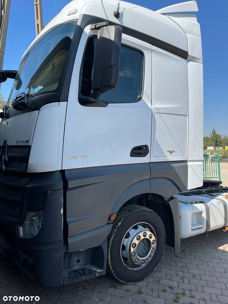 Mercedes-Benz Actros - 9