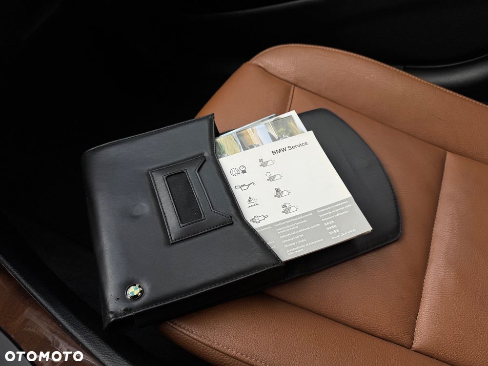 BMW Seria 3 325d DPF Edition Sport - 31