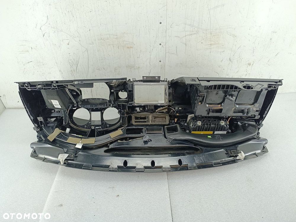 DESKA ROZDZIELCZA, KONSOLA VW PASSAT B7 - 11