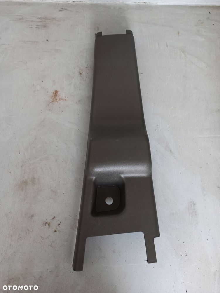 osłona słupka prawa iveco daily 11-14 kabina - 1