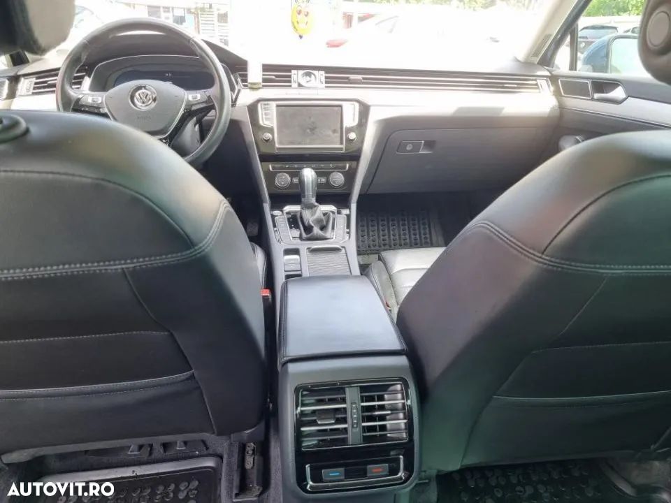 Volkswagen Passat - 6