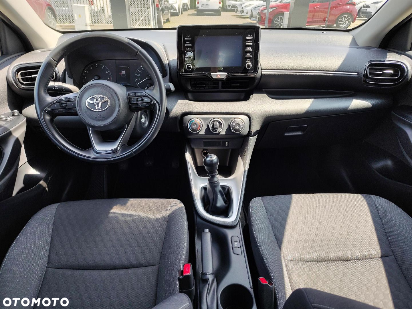 Toyota Yaris - 10
