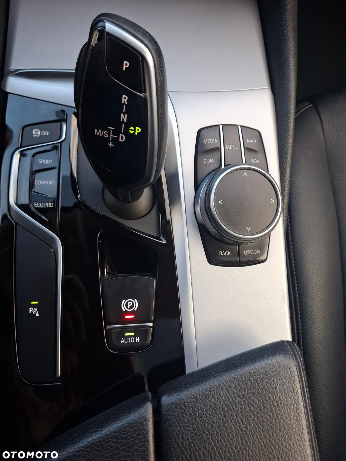 BMW Seria 5 518d Sport Line - 14