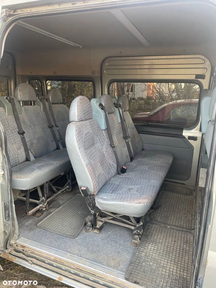 Ford Transit - 11