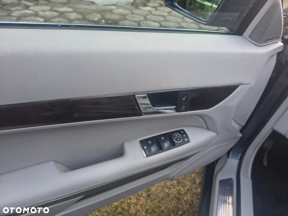Mercedes-Benz Klasa E 250 CGI BlueEFFICIENCY Automatik Avantgarde - 16