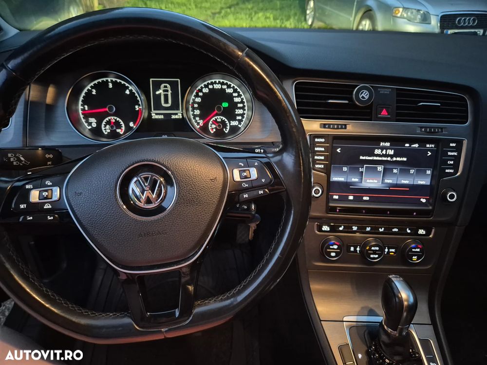 Volkswagen Golf - 3
