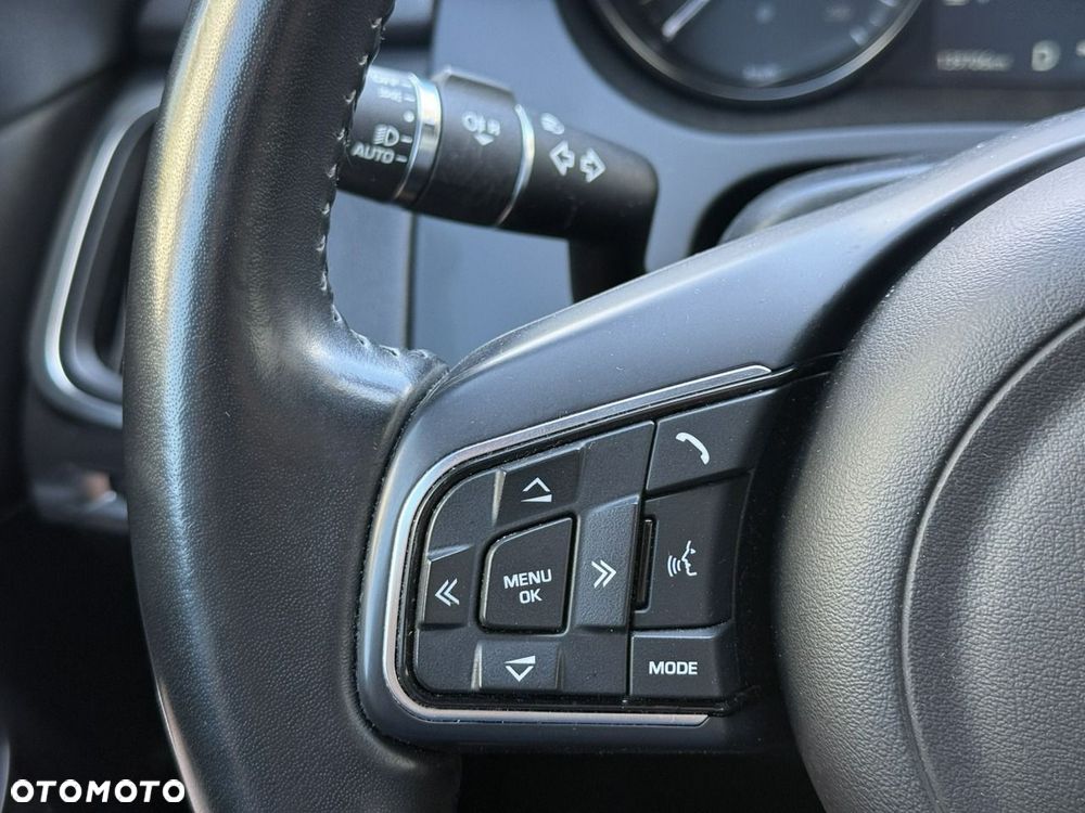 Jaguar E-Pace 2.0 i4P AWD R-Dynamic S - 28