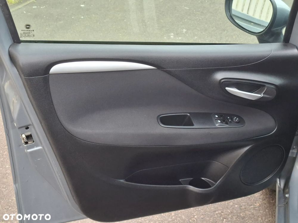 Fiat Punto - 16
