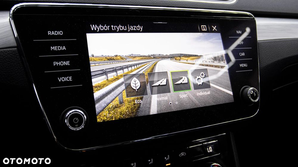 Skoda Superb 1.4 TSI Plug-In Hybrid Ambition DSG - 24