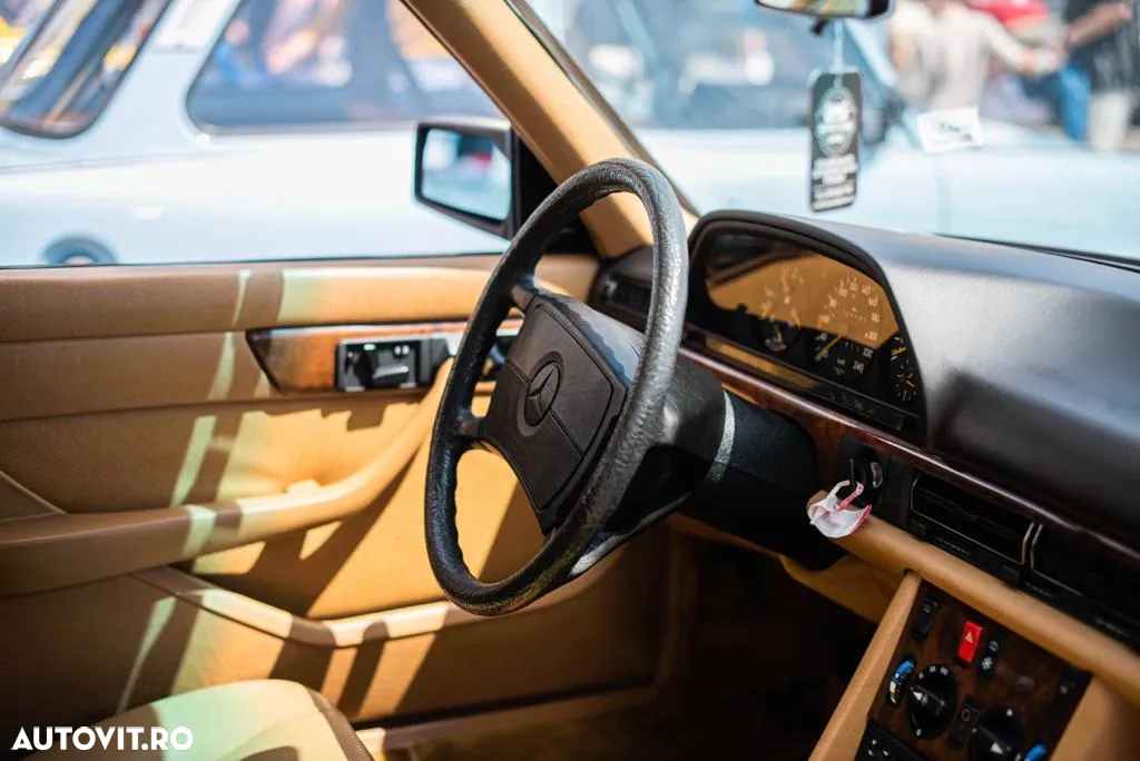 Mercedes-Benz W126 - 10