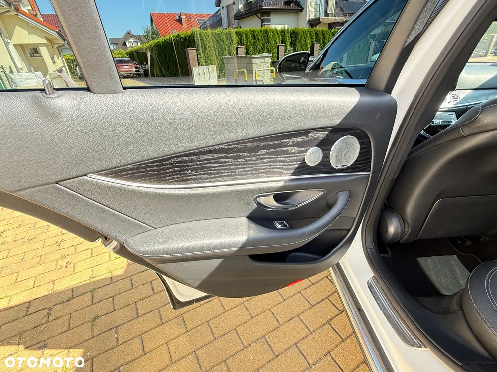 Mercedes-Benz Klasa E 220 d 4-Matic All-Terrain - 10