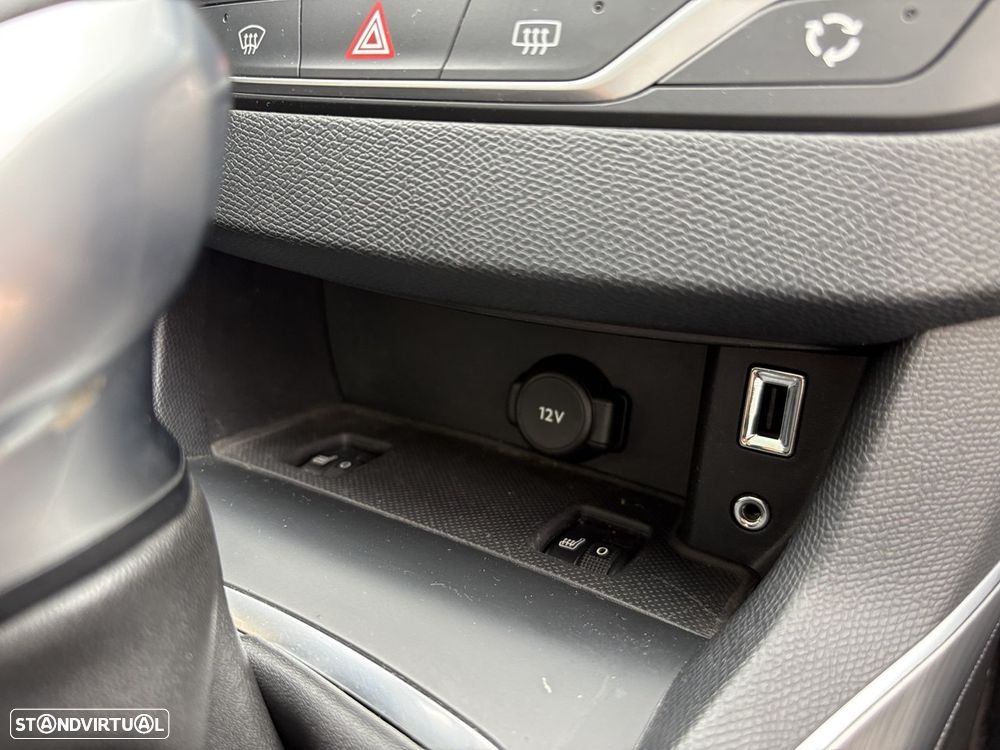 Peugeot 308 SW BlueHDi 120 EAT6 Stop & Start Allure - 23