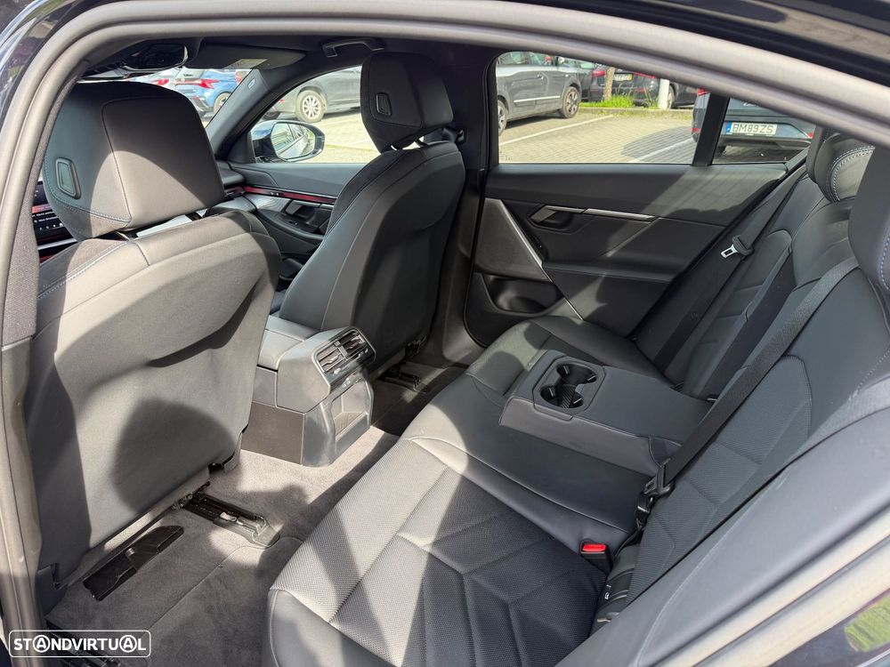 BMW i5 eDrive40 Pack Desportivo M - 18