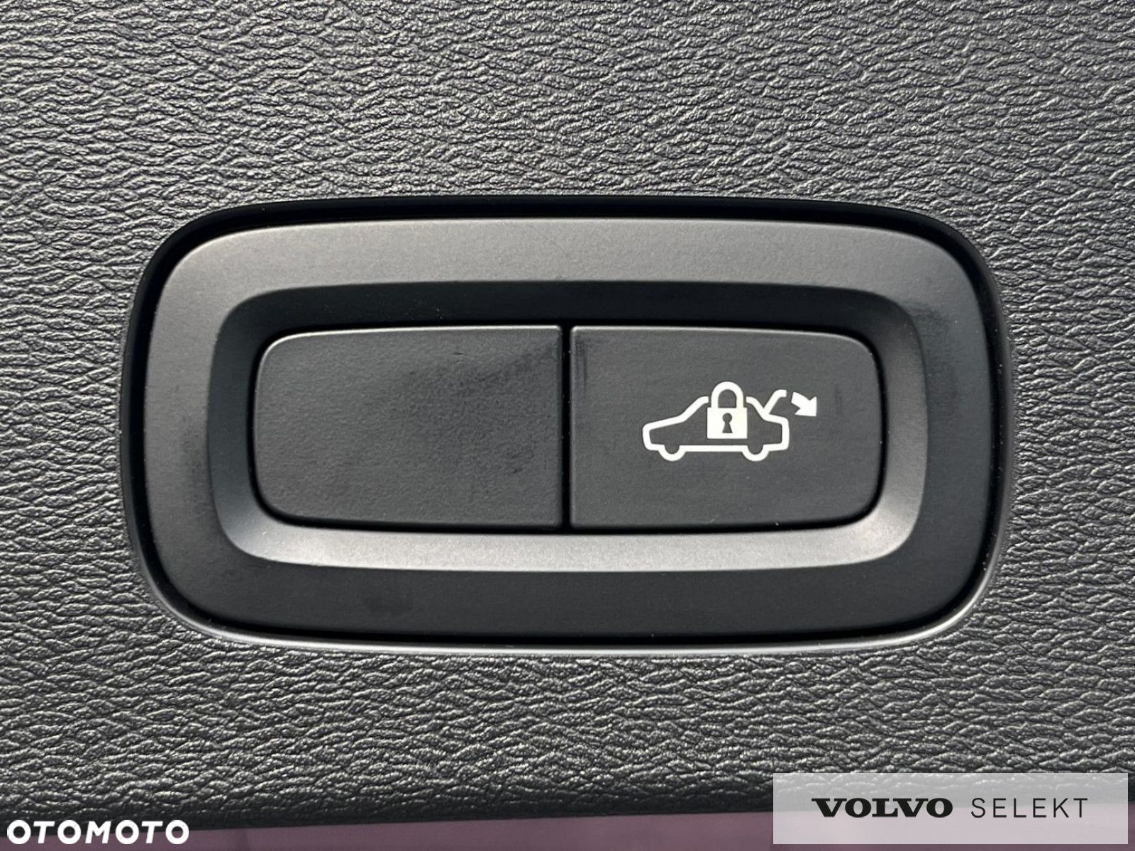 Volvo V60 Cross Country - 33