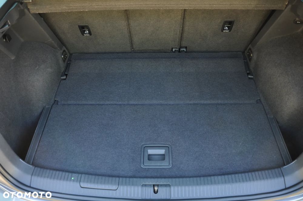Volkswagen Golf 1.4 TSI BMT Highline DSG - 29