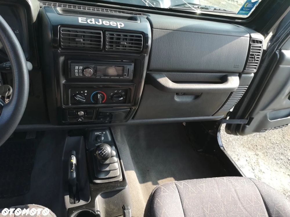 Jeep Wrangler - 29