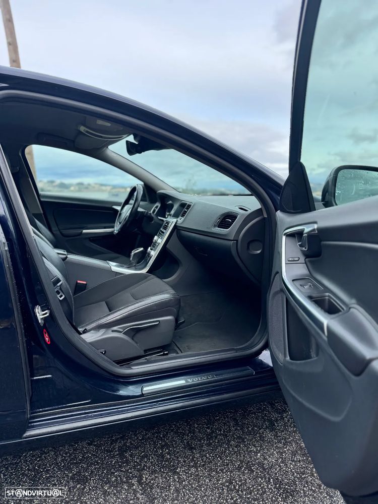 Volvo S60 2.0 D3 Momentum Geartronic - 11