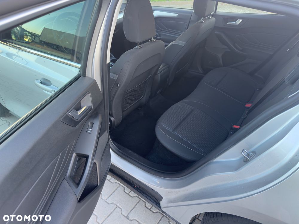 Ford Focus 1.5 EcoBlue Start-Stopp-System COOL&CONNECT - 10