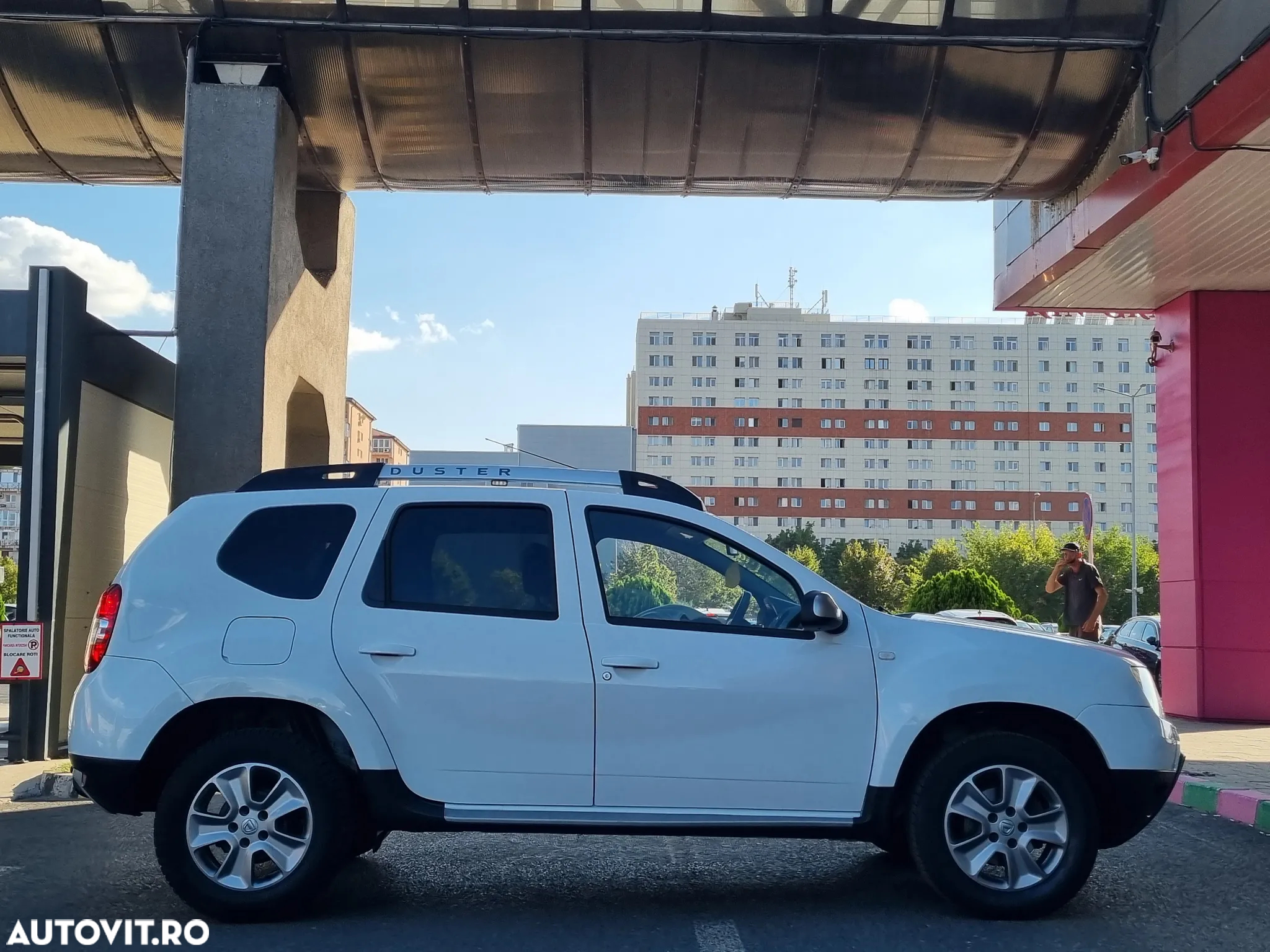 Dacia Duster 1.2 TCe 4x4 Laureate - 13