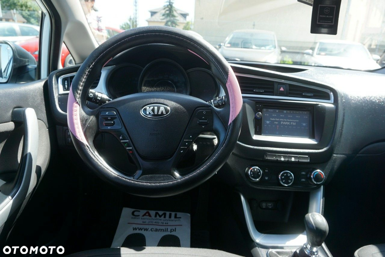 Kia Ceed - 12