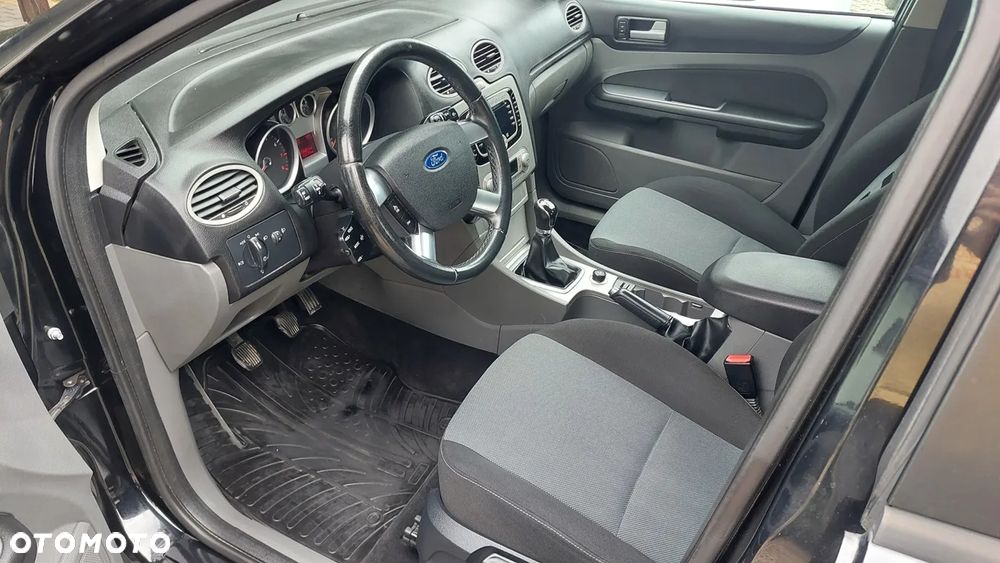 Ford Focus - 8