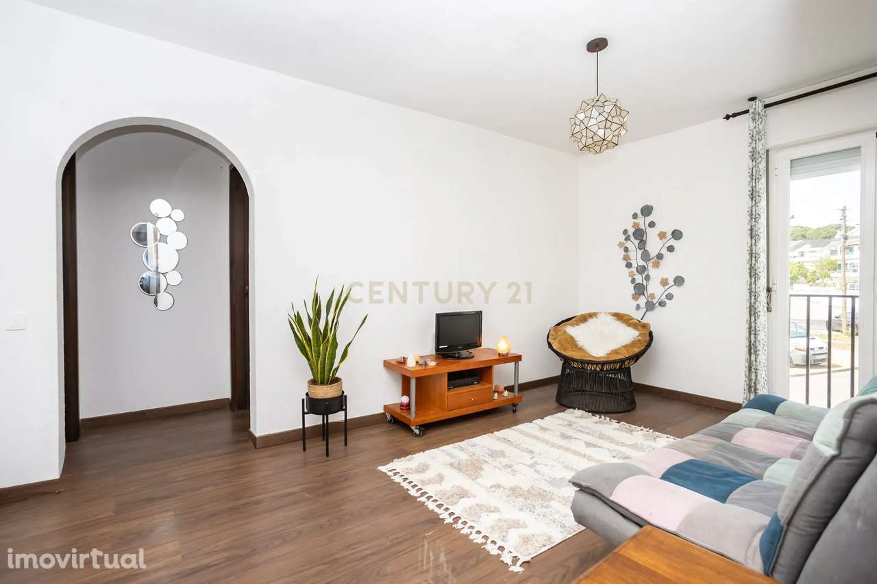 T2 transformado em T3 muito espaçoso no Miratejo, Corroios - Grande imagem: 5/29