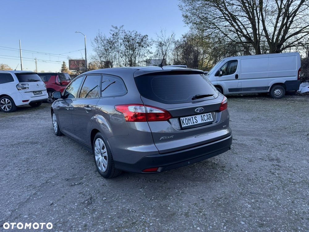 Ford Focus - 30