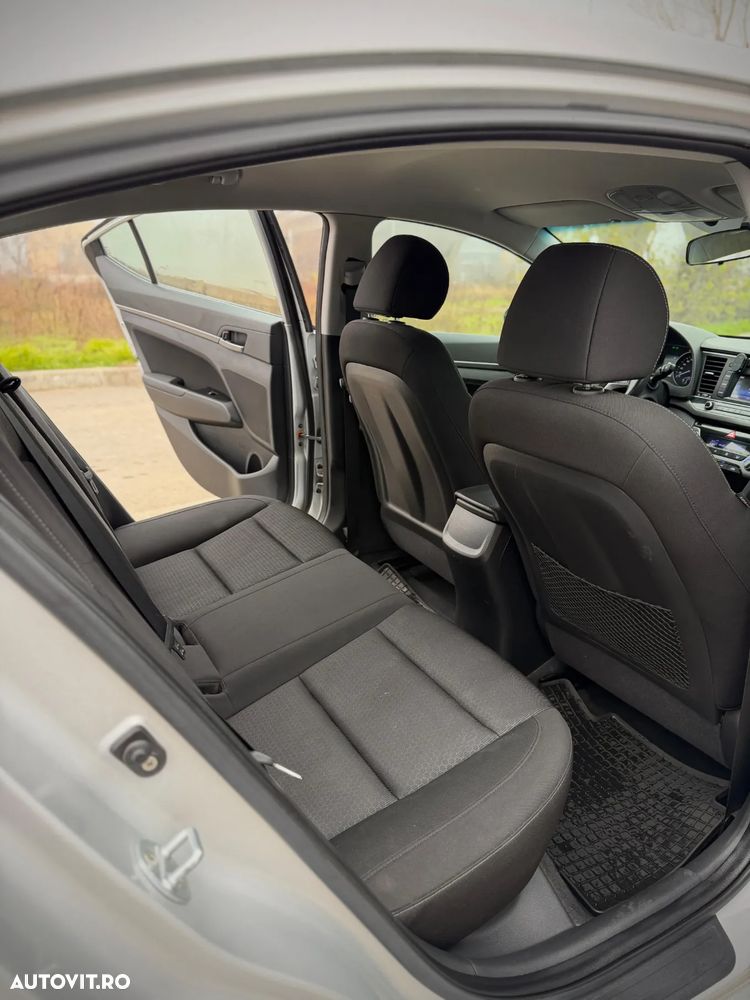 Hyundai Elantra 1.6 MPi Highway - 4