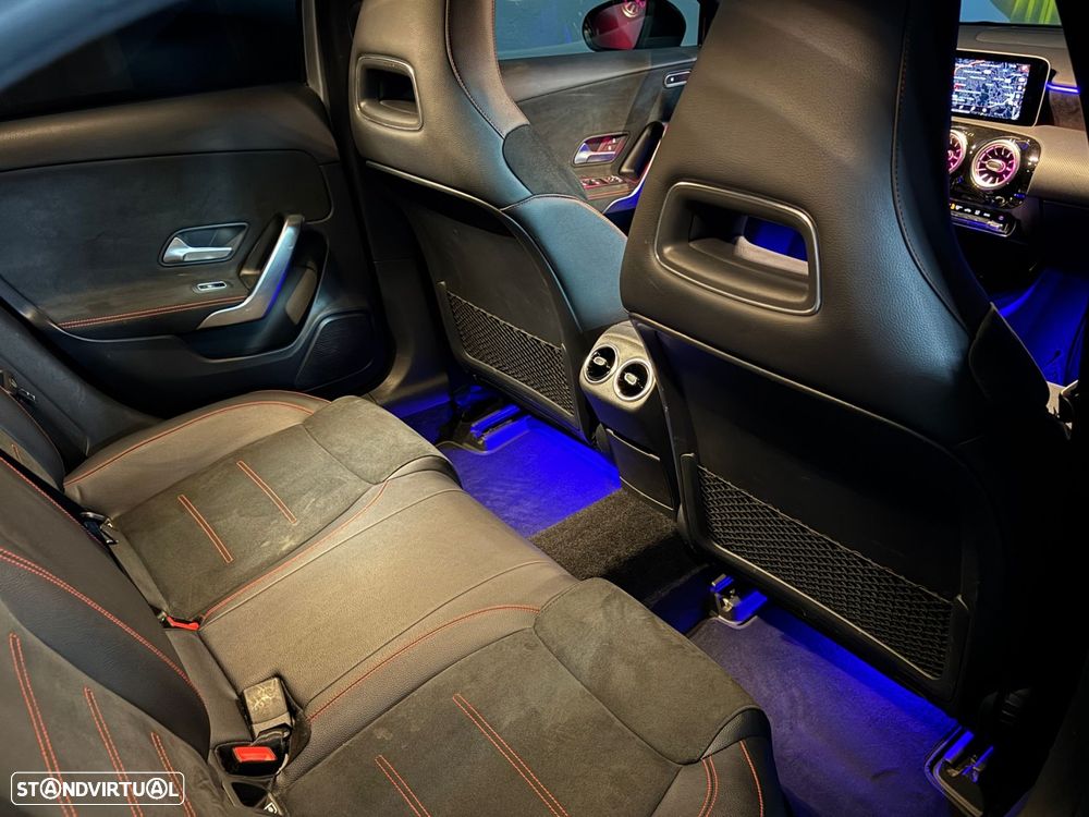 Mercedes-Benz A 180 d 7G-DCT AMG Line - 12