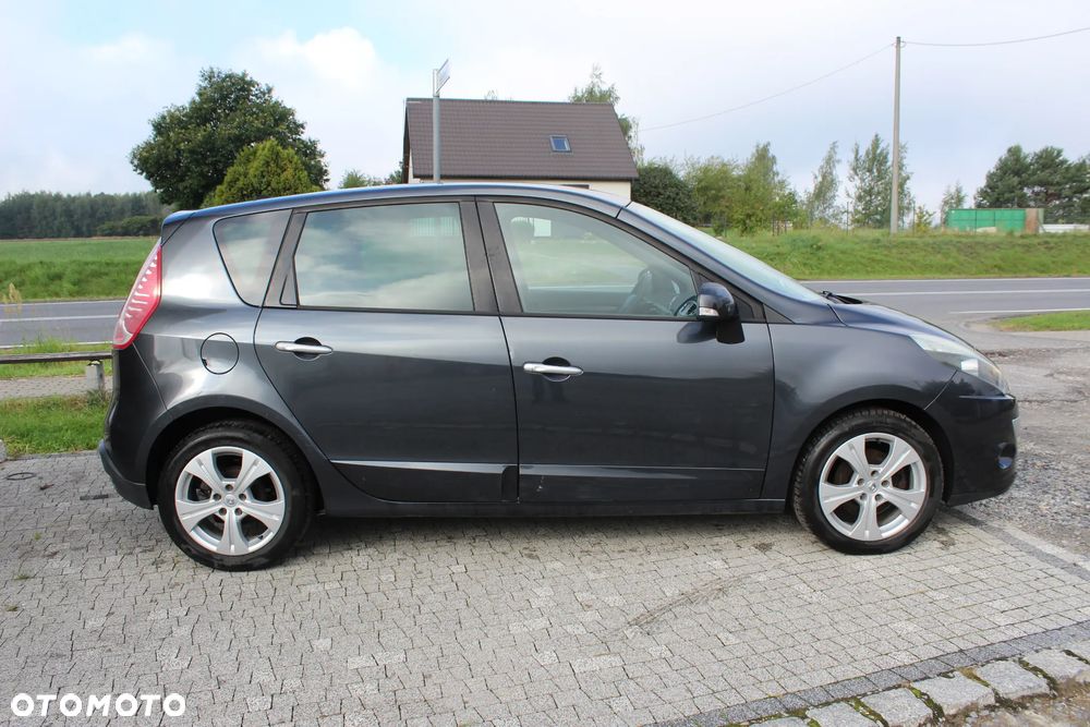 Renault Scenic 1.6 16V Expression - 9