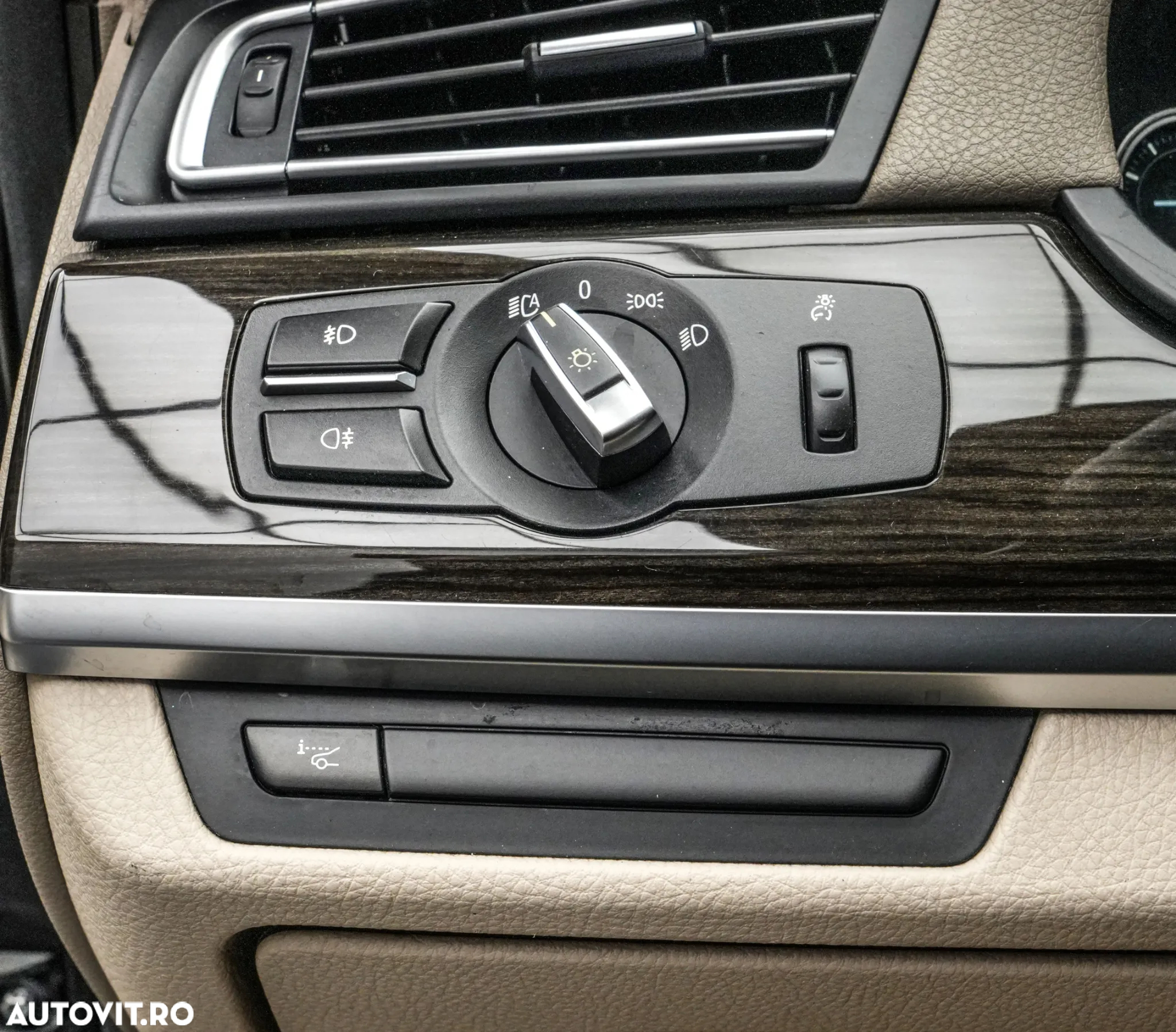 BMW Seria 7 730d xDrive - 33
