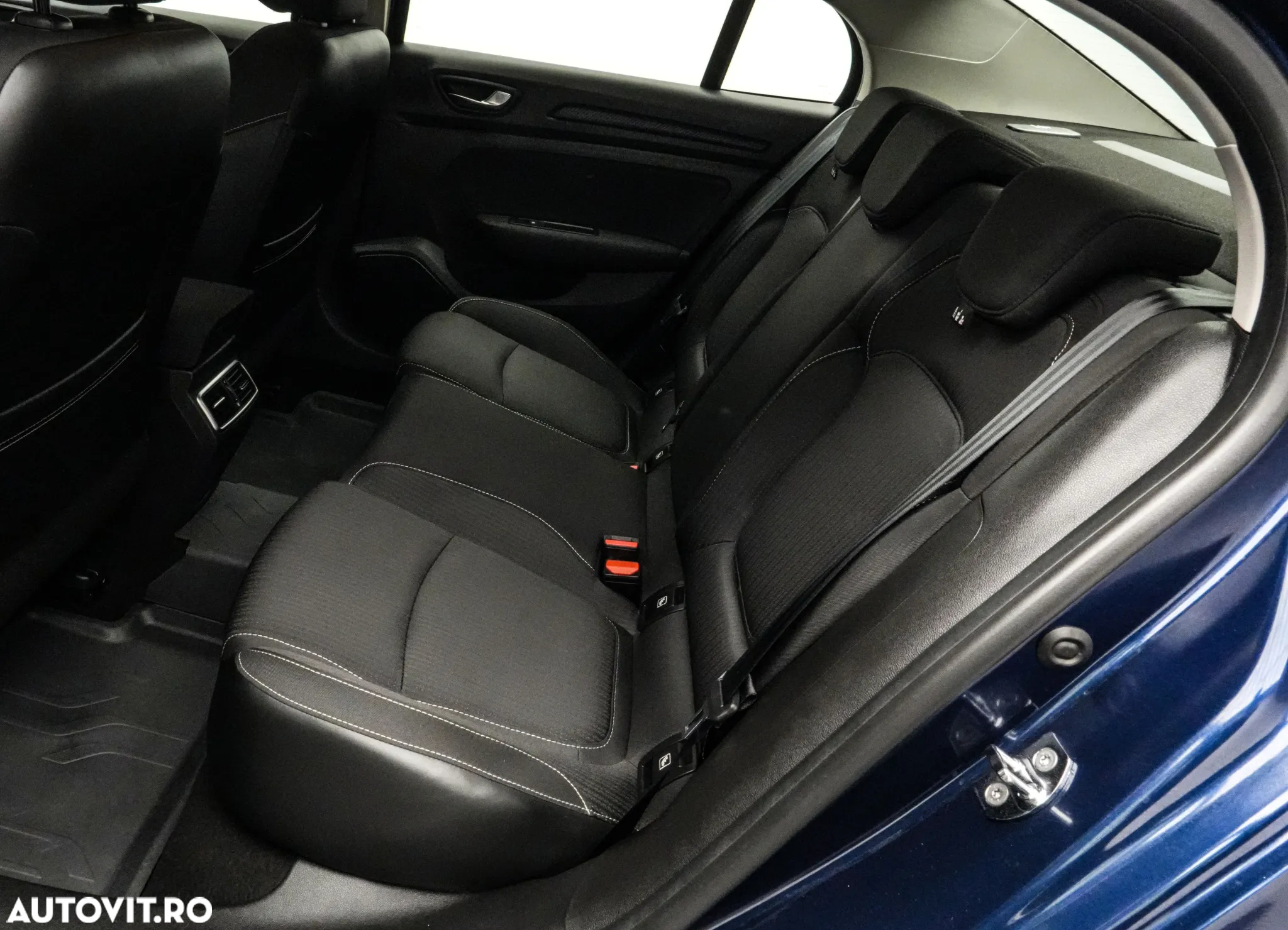 Renault Megane TCE GPF Zen - 13