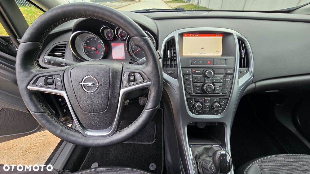 Opel Astra 1.4 T Sport EU6 - 19